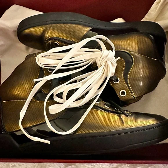 Authentic Bally Gold and Black Sneakers size 6.5 or size 8.5 in women’s - Picture 4 of 7